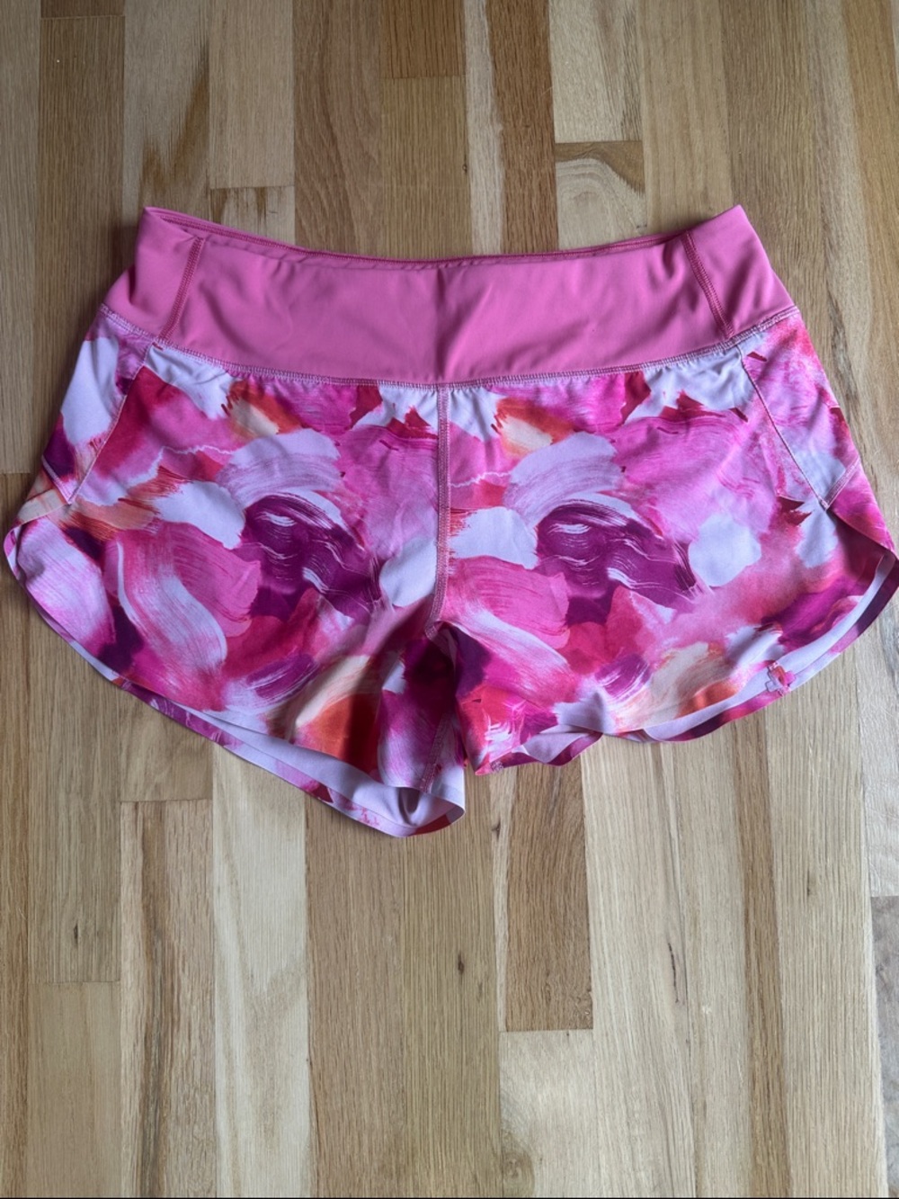 Athleta Printed Run With It 3.5” Short